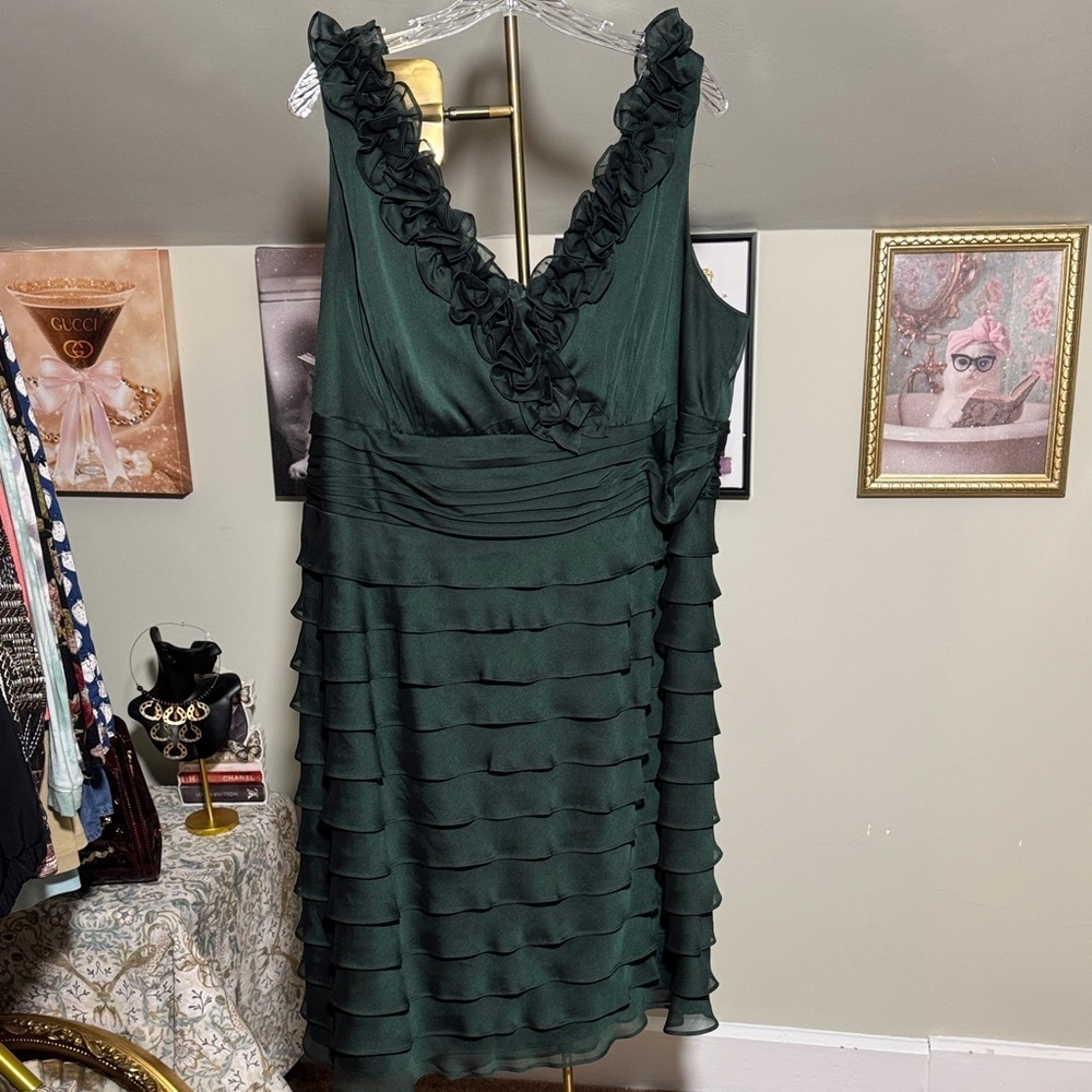 Stunning S.L. Fashions Dark Green Layered Formal Dress EUC